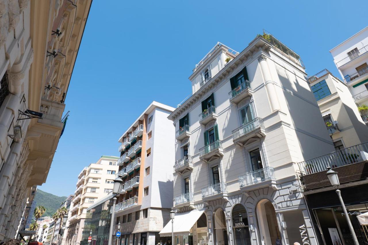 Relais Palazzo Olimpia - Corso Vittorio Emanuele Apartment Salerno Exterior photo